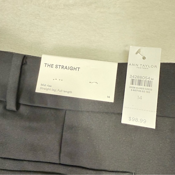 Ann Taylor Factory NWT Women’s The Straight Mid-Rise Pants Black Size 14 - Picture 3 of 11